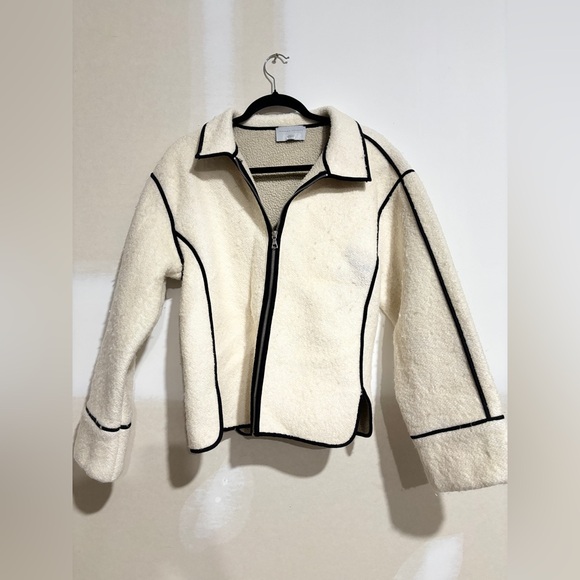 Modern Citizen Cream Teddy Jacket with Black Trim - Picture 5 of 12